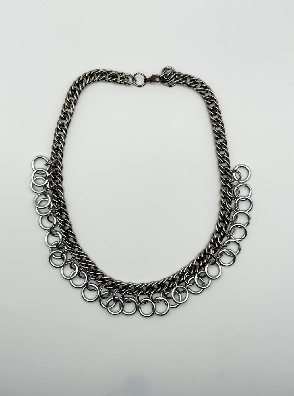 Collier Isis