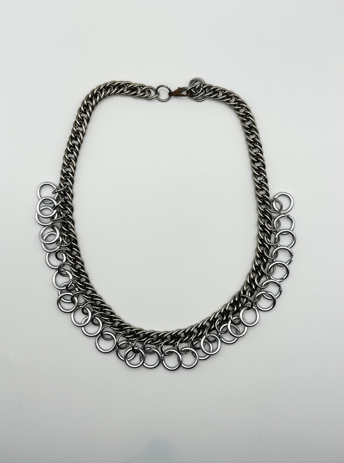 Collier Isis