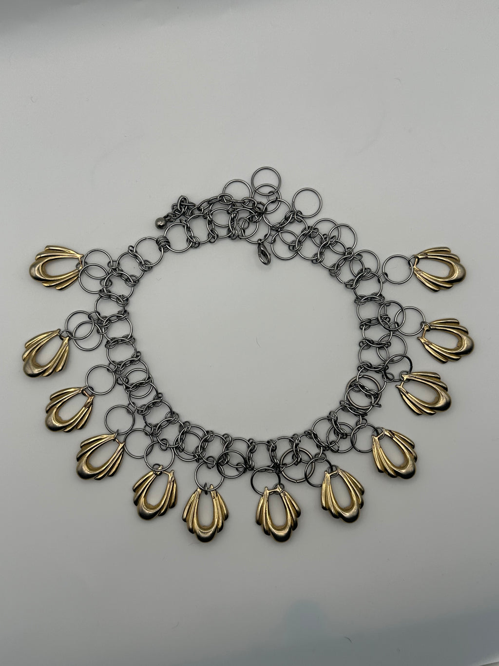 Collier Aergia