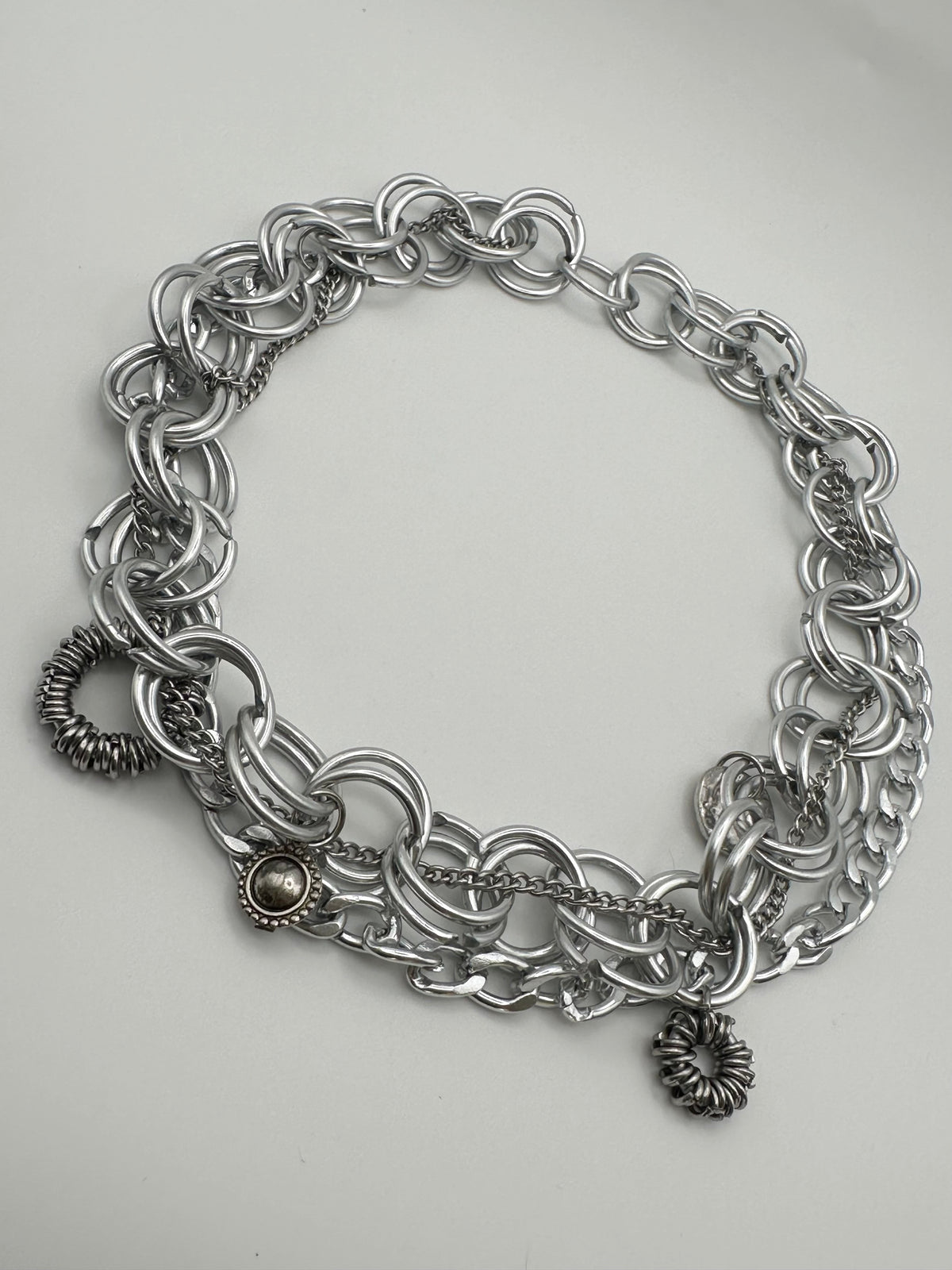 Collier anora
